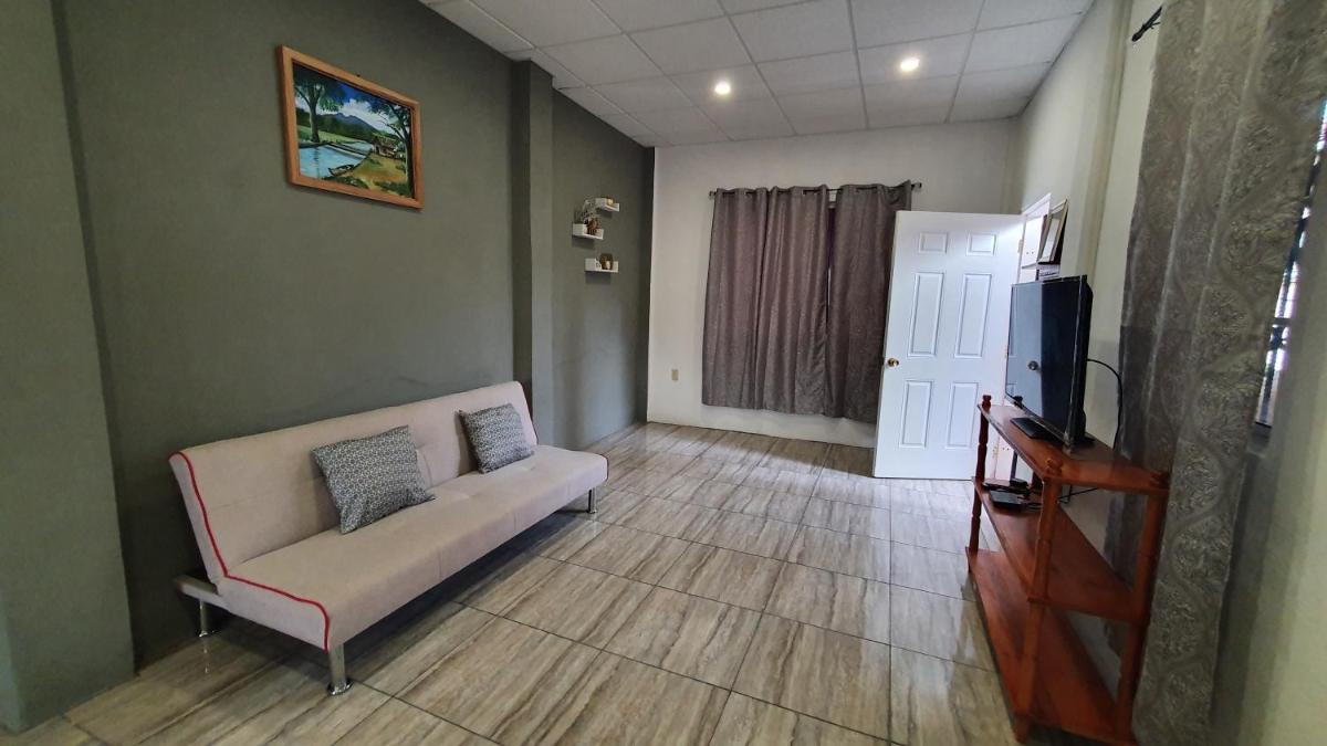 SAINT Charles Inn, Belize Central America - Housity