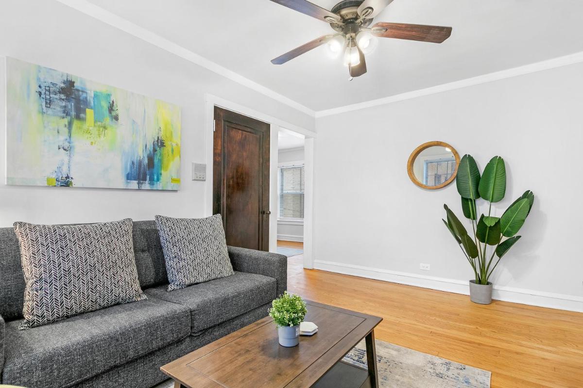 Vibrant 1BR Apartment in Roscoe Village - Marshfield N3 - Housity