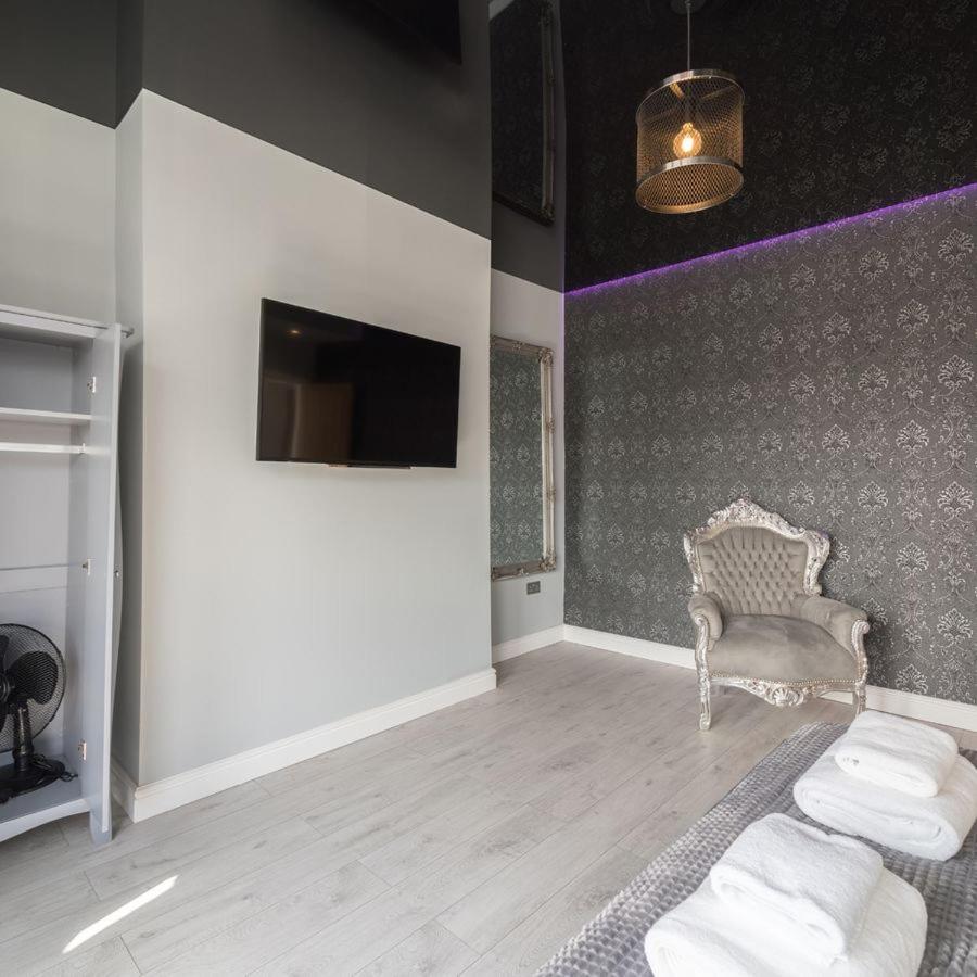Coastal Gem Apartment by Seaside Llandudno - Hizvo