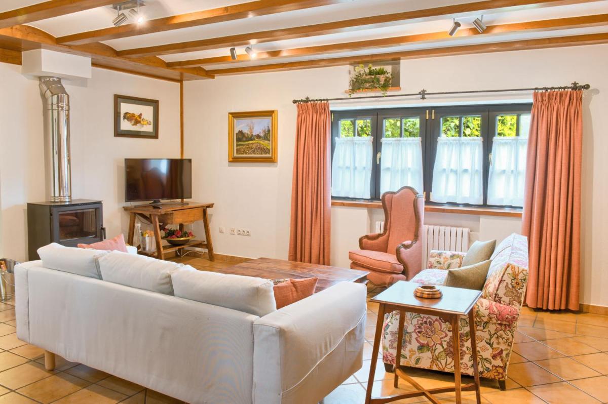 Casas Rurales El Llugarón - Housity