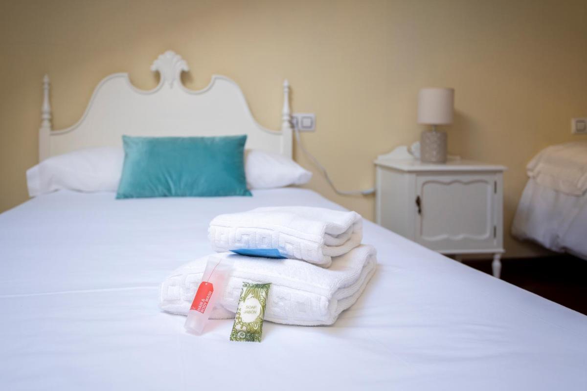 TuristiQA - Ático Ferrol Centro VUT-CO-02715 - Housity