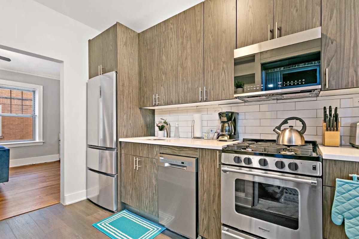 Relax and Retreat 1BR Apt in Historic Ravenswood- Campbell rep - Housity