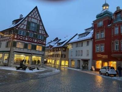 Fam M&H Schöne 2 Zimmer Ferienwohnung in Wangen Stadtmitte - Housity