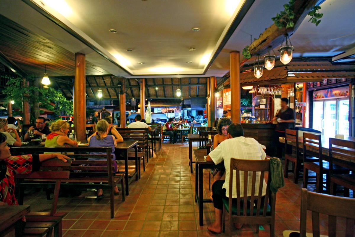 Tony's Place Ayutthaya - Housity