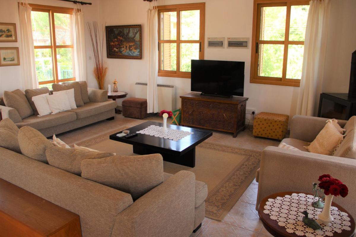Loucaides Villa - Housity