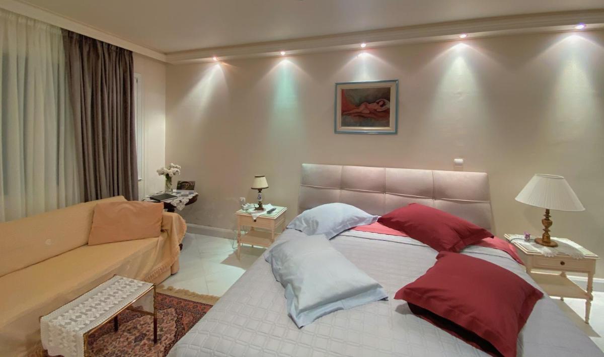 Pendeli's Luxury - Housity