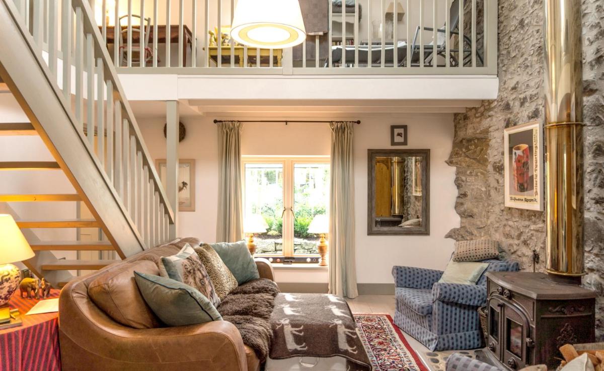 4 bedrooms house with enclosed garden and wifi at Ballymote - Housity