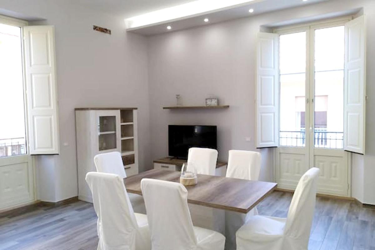 Charming House in Riposto with On Site Parking - Housity