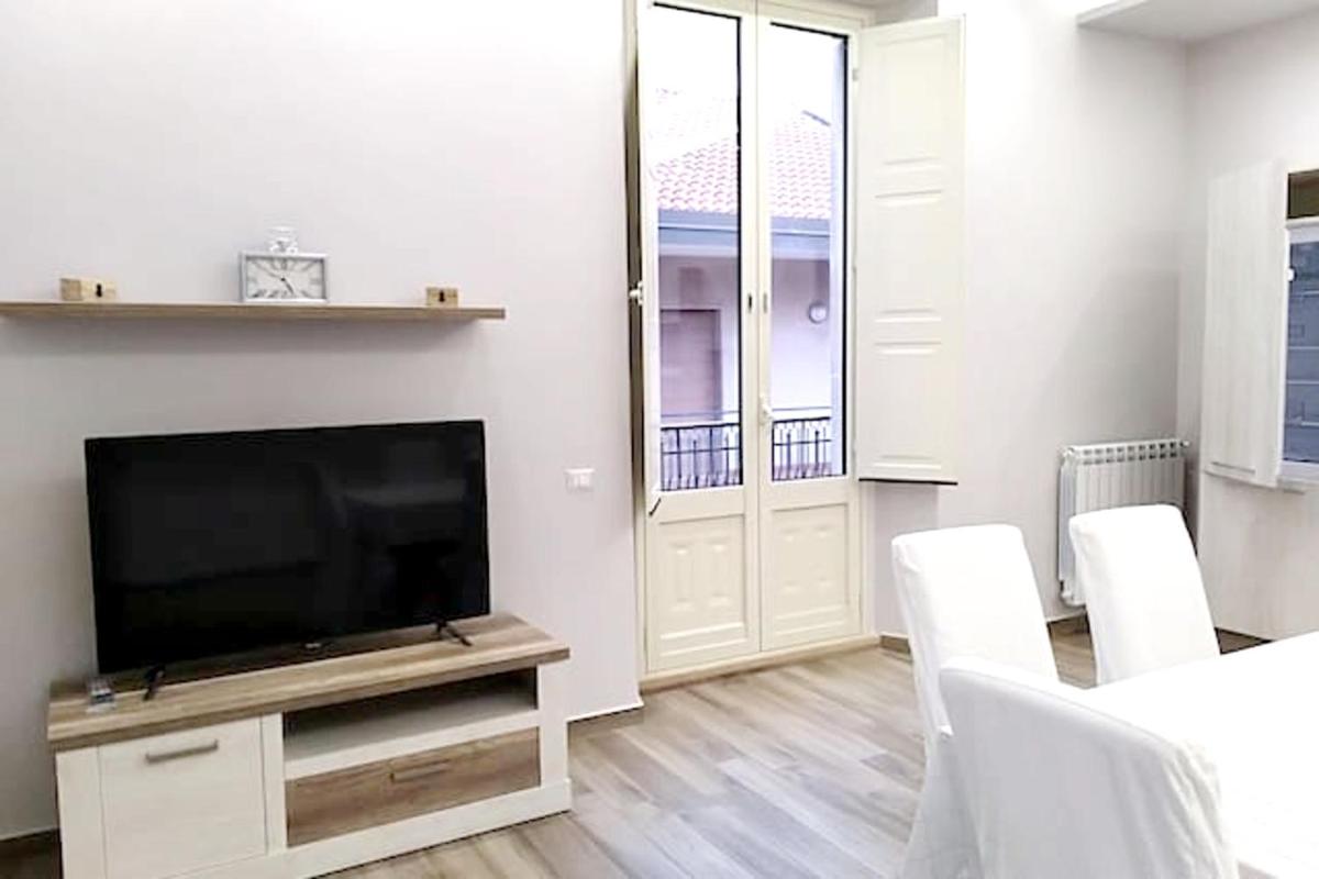 Charming House in Riposto with On Site Parking - Housity