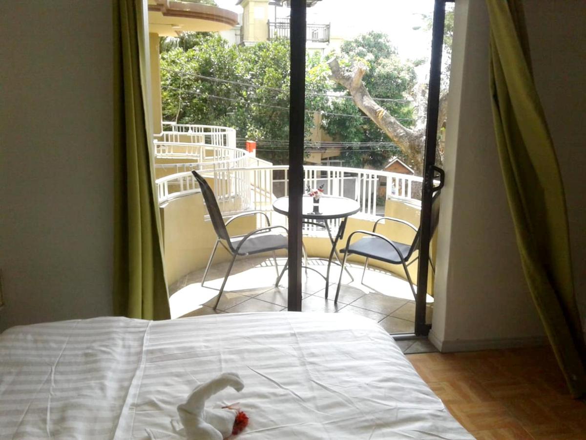 Modern Studio with Pool in Grand Baie 40 sqm A/C - Housity