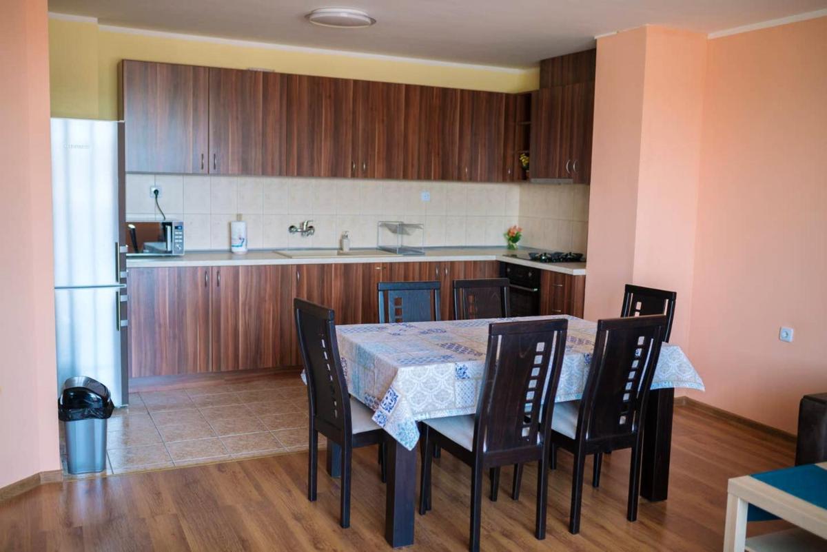 Suitetrails - One bedroom appartement with balcony and wifi at Varna
