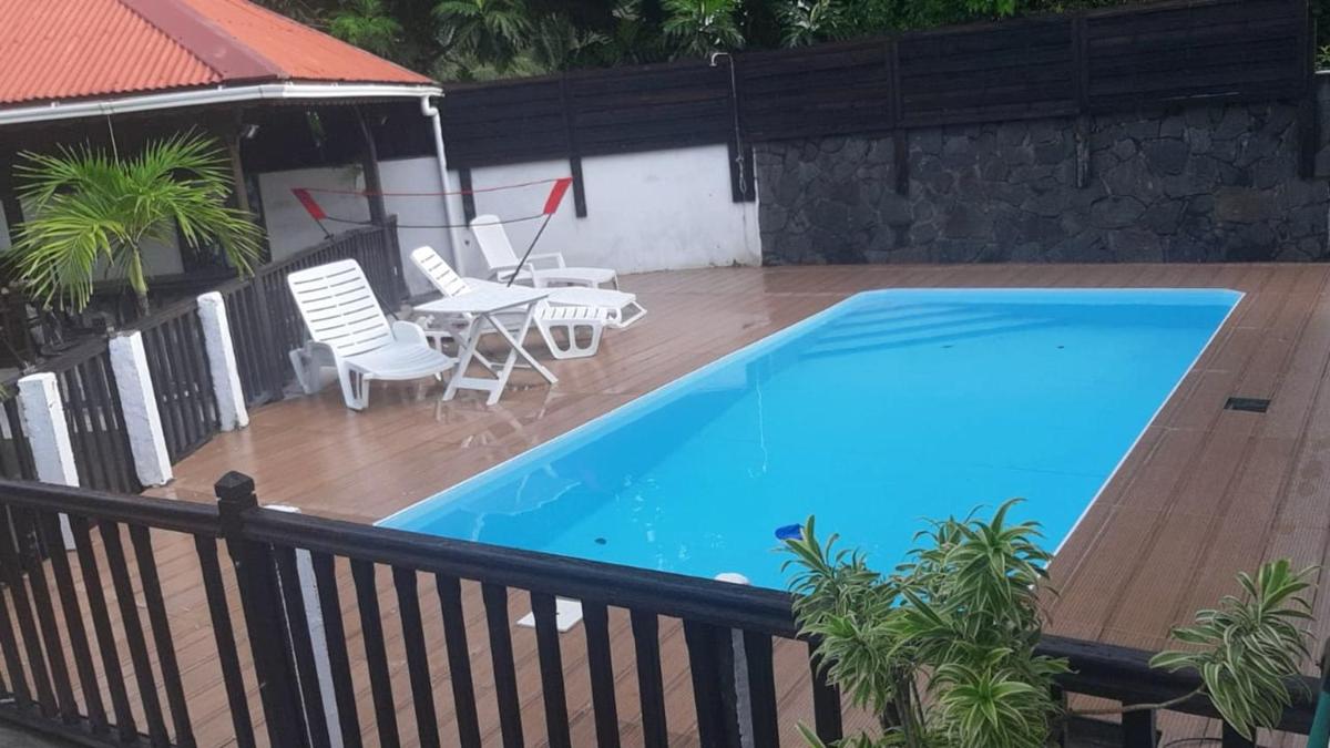 Studio charmant a Le Robert 17 m² avec Piscine partagee - Housity