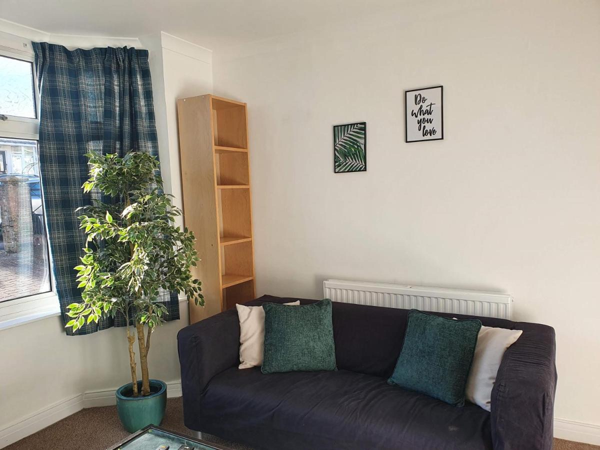 Mackie House by Cliftonvalley Apartments - Housity
