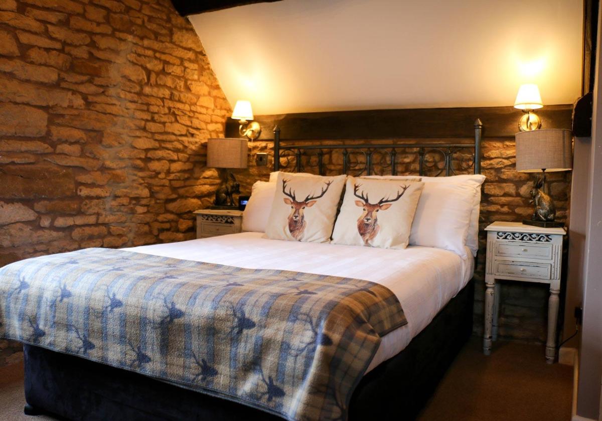The Horse & Groom - Housity
