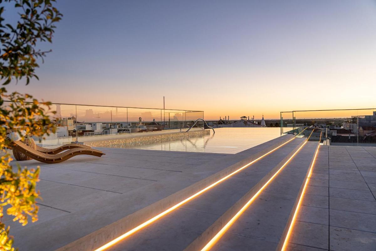 O nascer ou o pôr do sol visto a partir do hotel