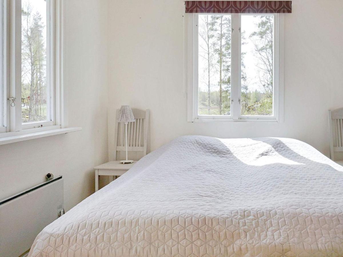 5 person holiday home in Mellösa - Housity