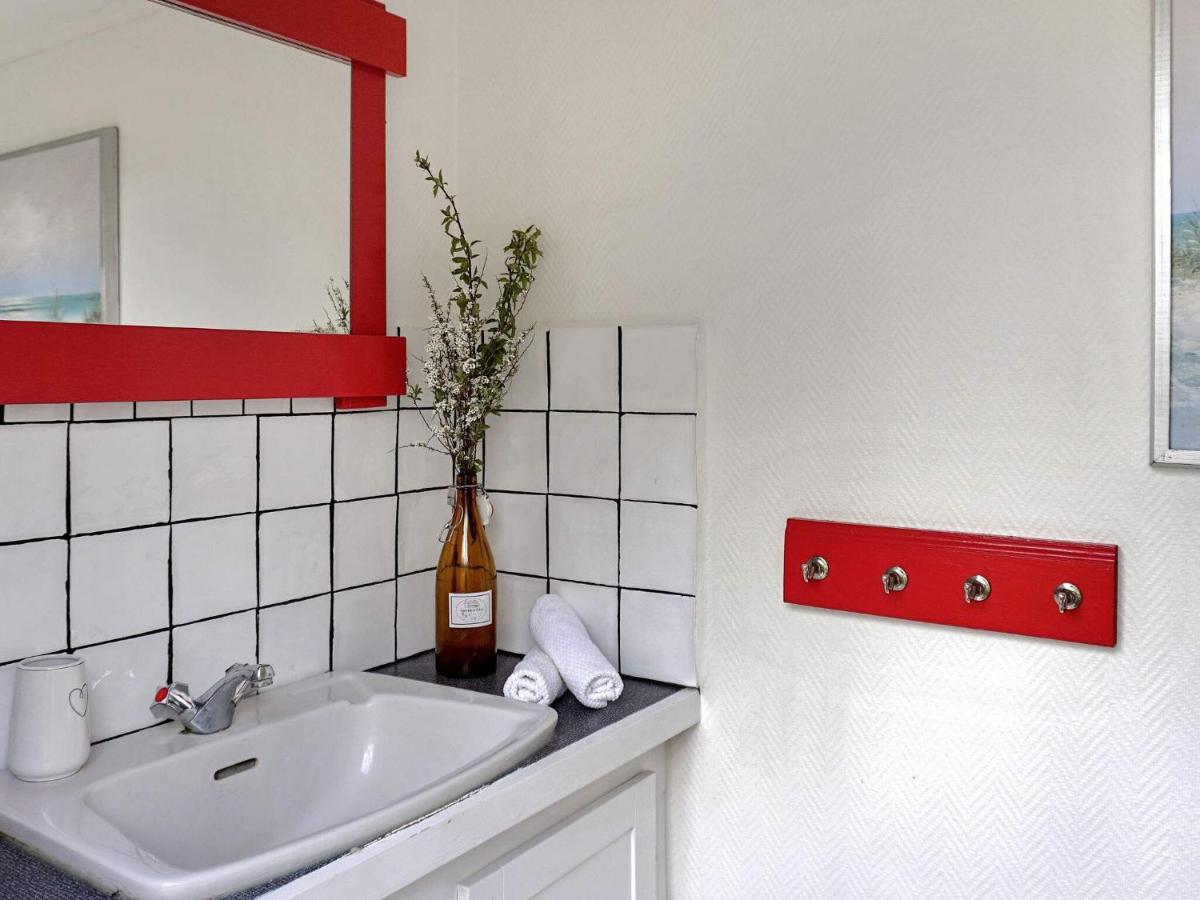 5 person holiday home in Mellösa - Housity