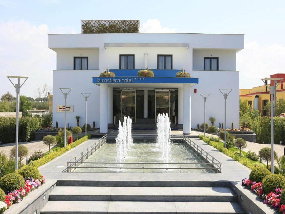La Costiera Hotel - Housity