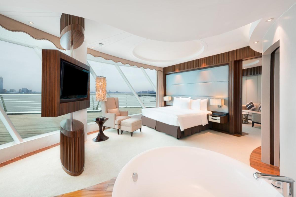 Suitetrails - Crowne Plaza Suzhou, an IHG Hotel