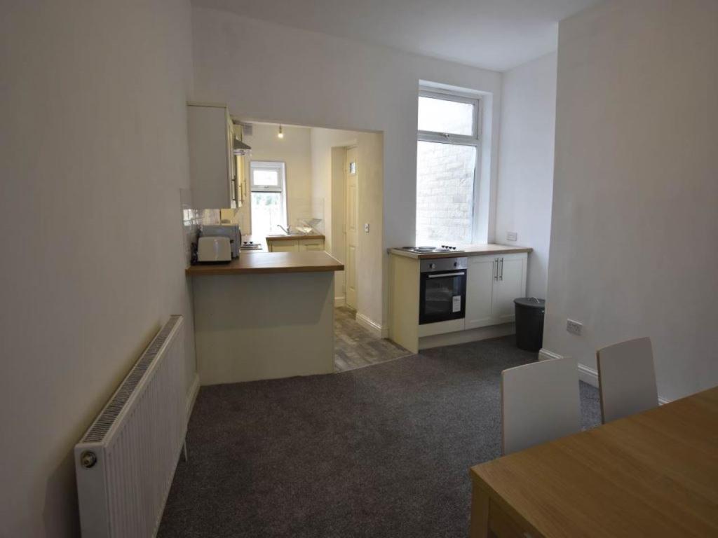 Private Room in Shared House - Housity