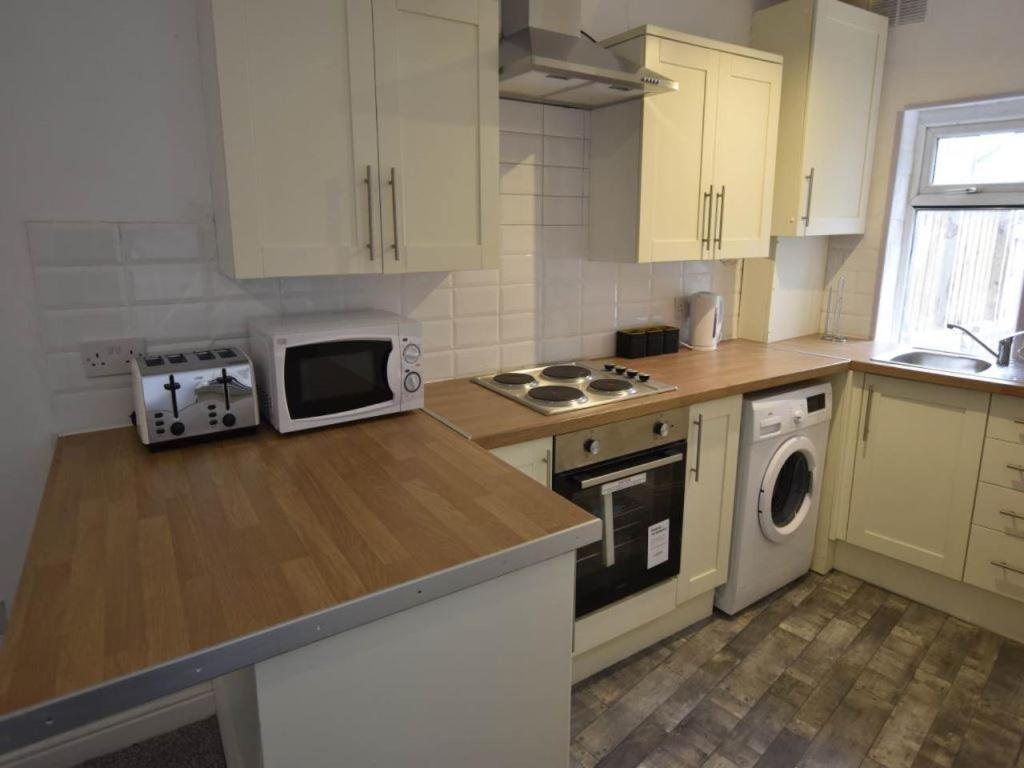 Private Room in Shared House - Housity