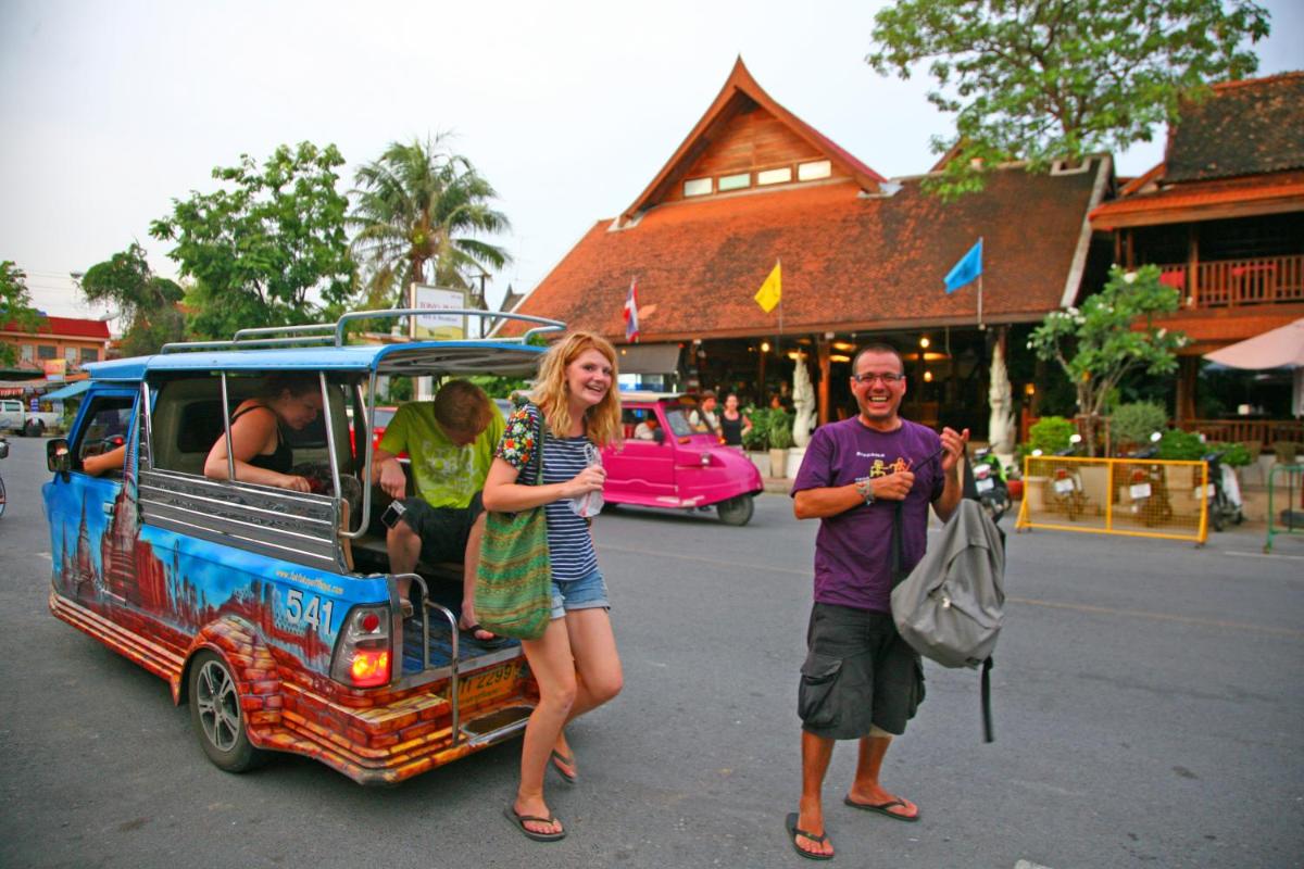 Tony's Place Ayutthaya - Housity