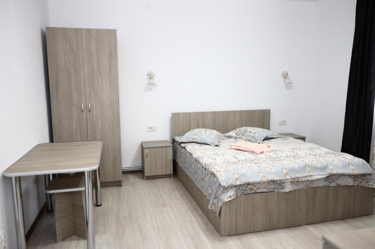 Hățașul Bunicului - Housity