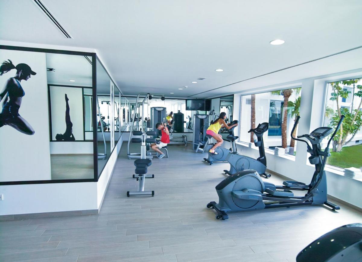 Gimnasio o instalaciones de fitness de Hotel Riu Palace Meloneras