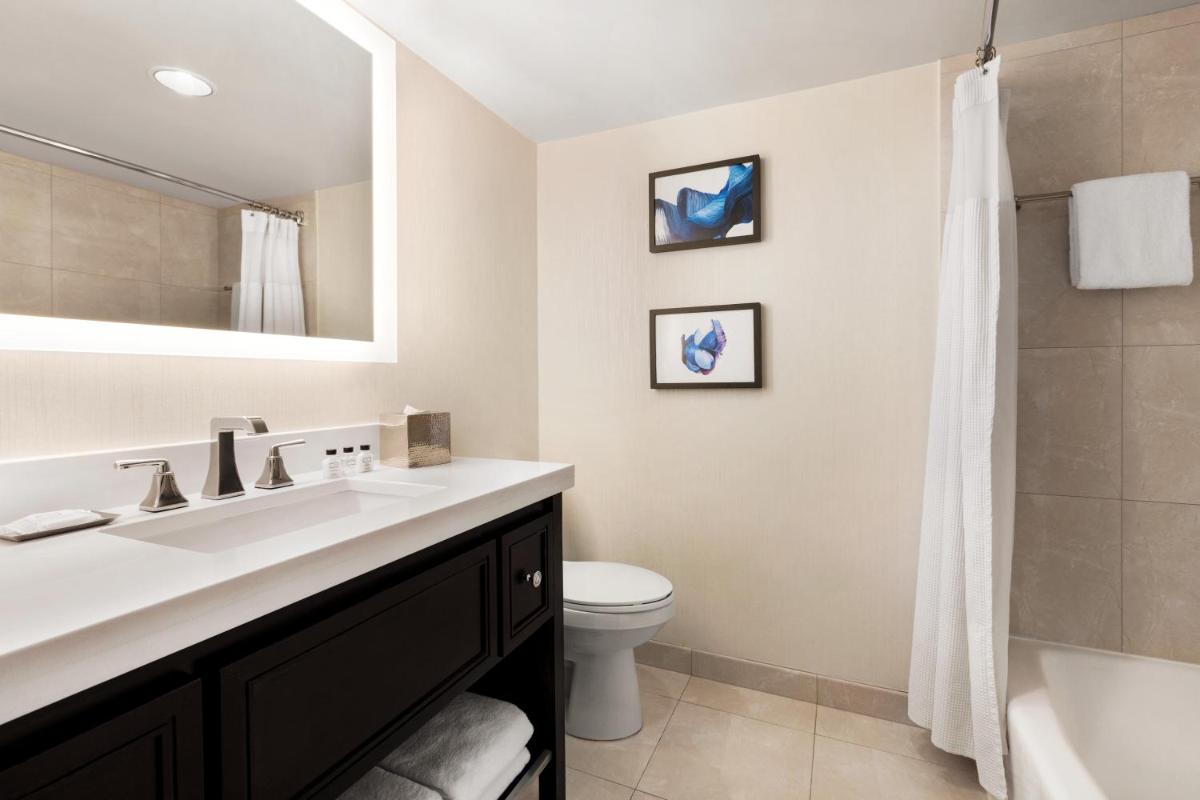 Crowne Plaza Hotel Philadelphia - King of Prussia, an IHG Hotel - Housity