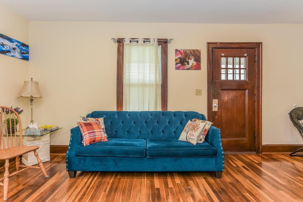 Desirable 3 Bedroom Home East Hartford Connecticut - Housity