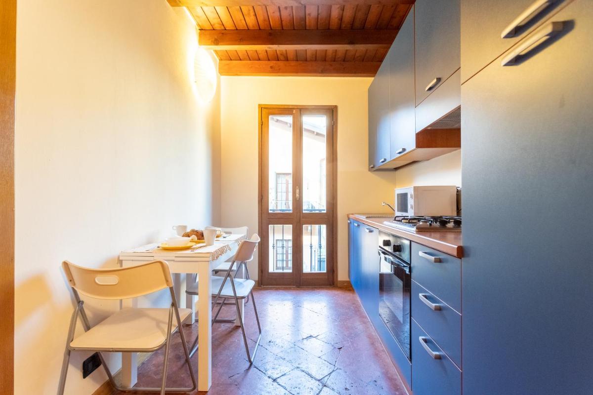 San Fedele Apartment - Historical Como City Center by Rent All Como - Housity