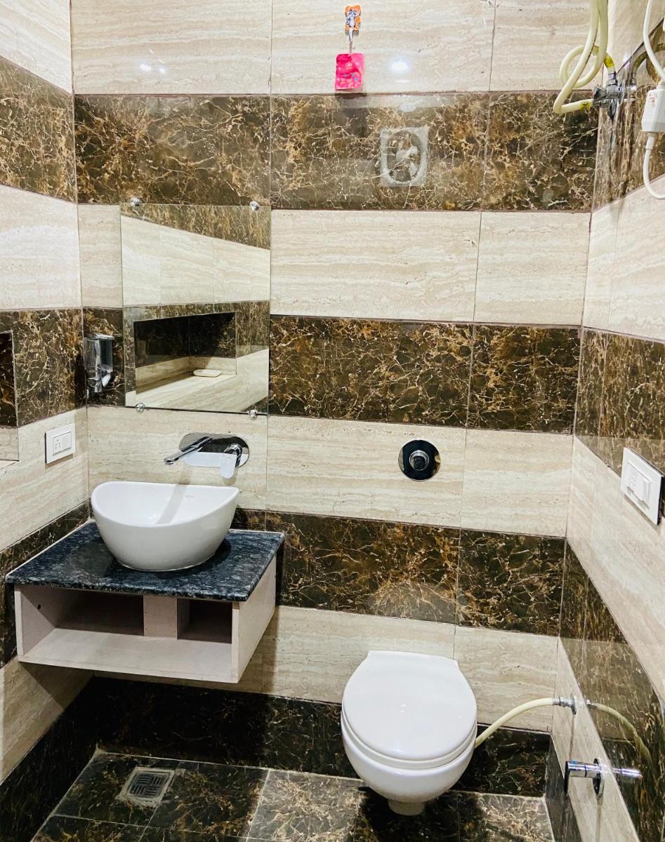 Hotel Kabir Residency - Housity