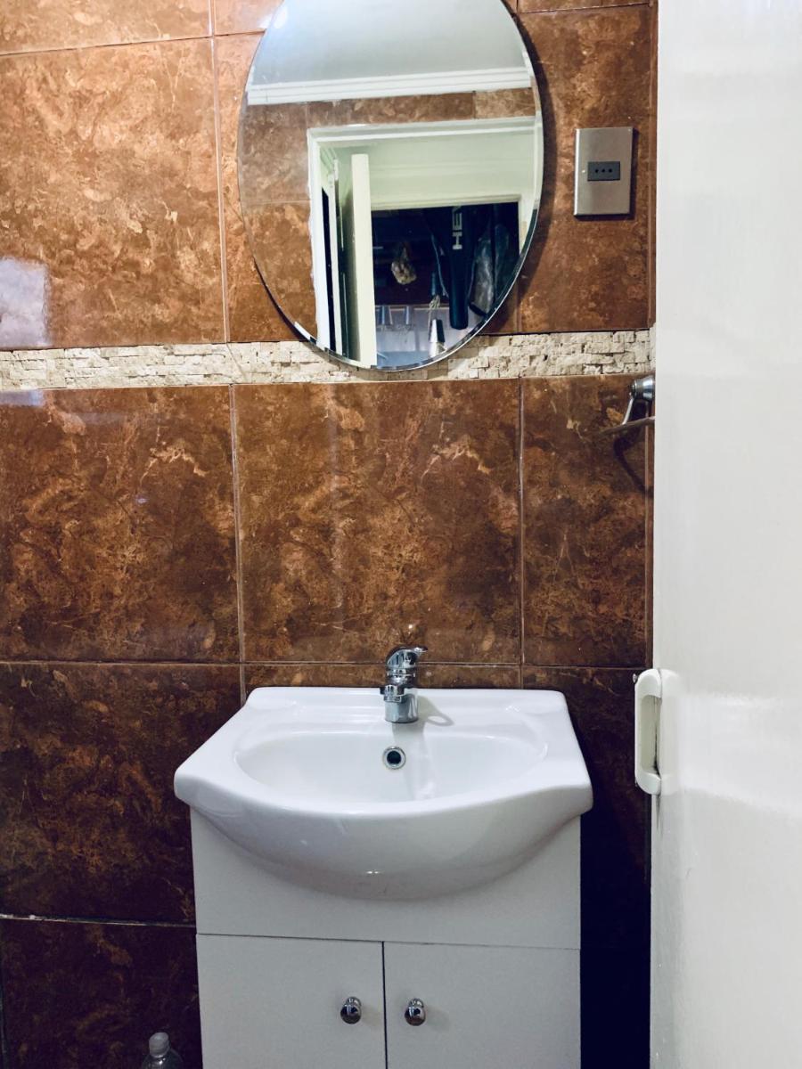 Los Lirios House - Housity