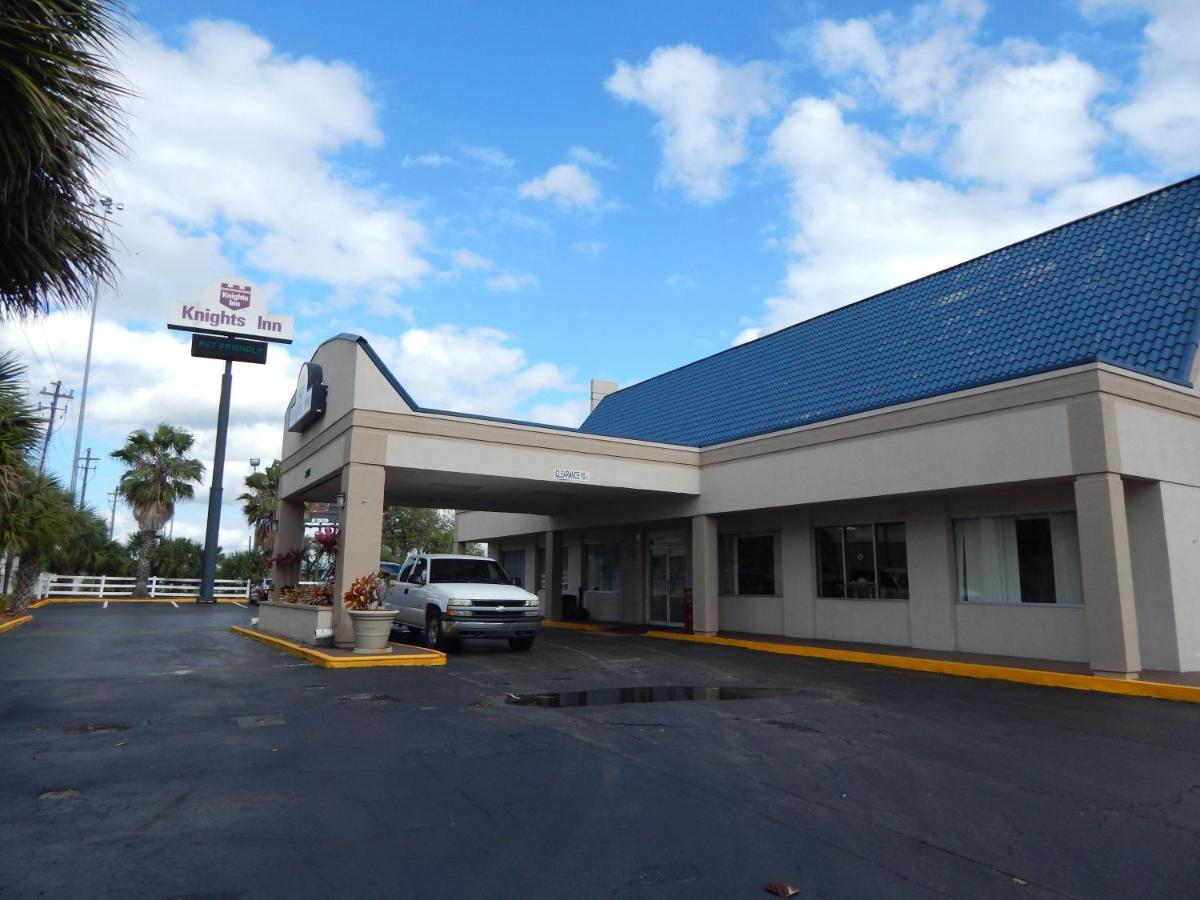 Knights Inn - Plant City - Housity