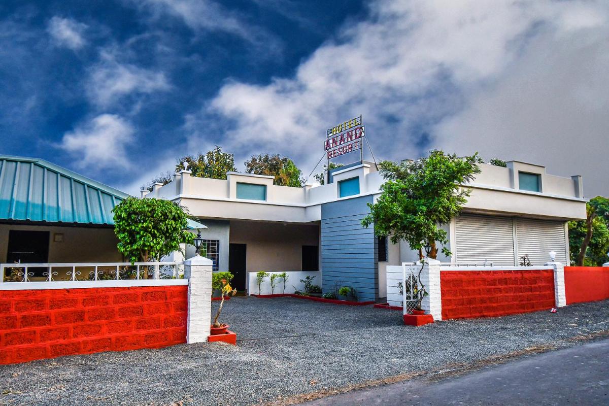 Hotel Anand Resort - Housity