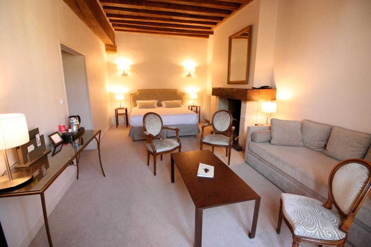 Logis - Hôtel & Restaurant du Tribunal - Housity