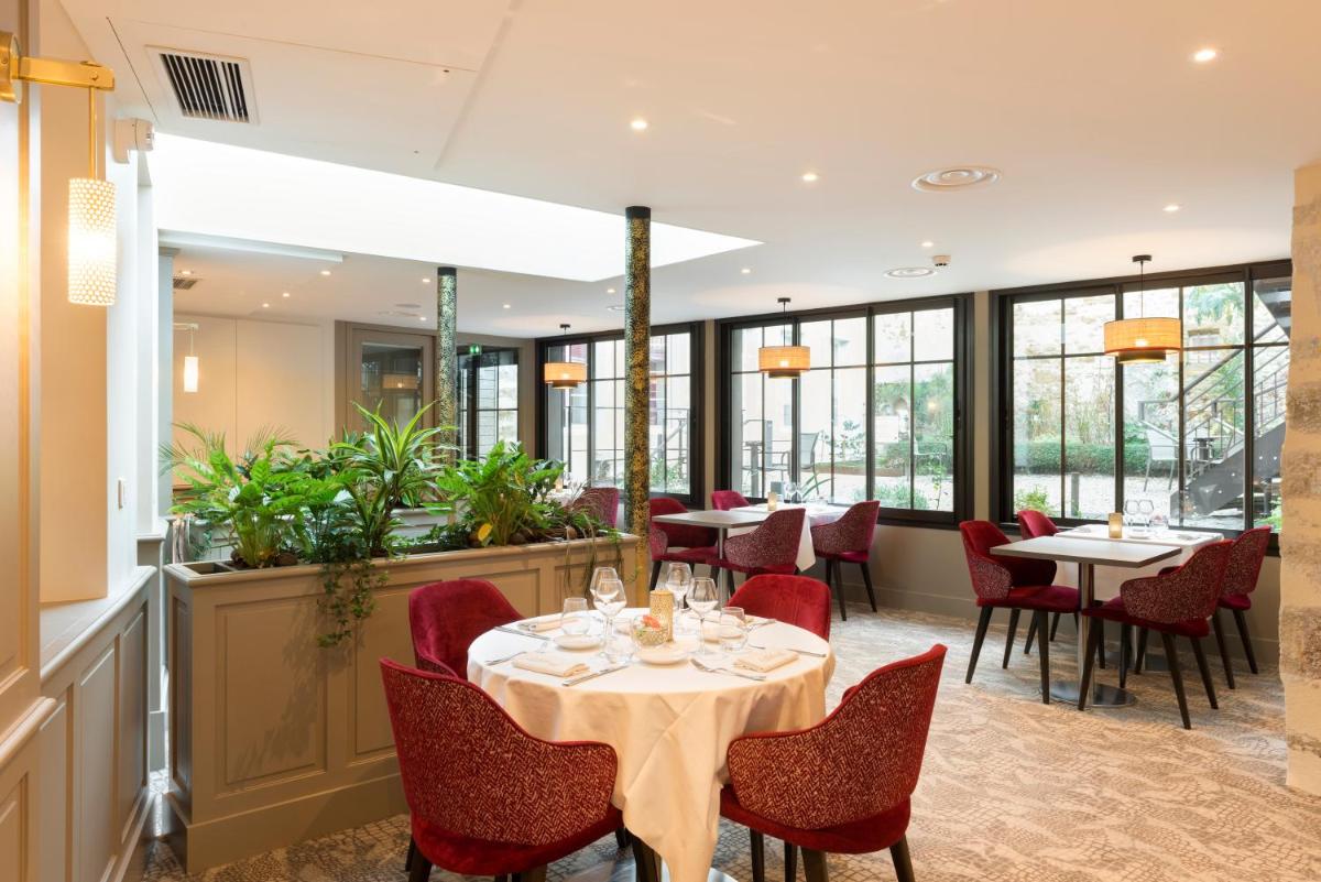 Logis - Hôtel & Restaurant du Tribunal - Housity
