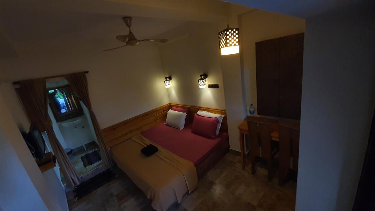Little Island (Beach Cafe & Guest House) - Housity