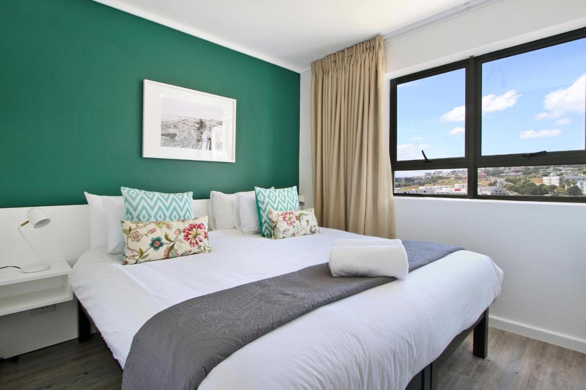Luxury Family Apartment in Castle Rock with great views of Table Mountain - Housity