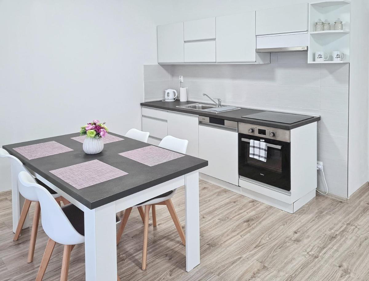 Apartmány Šafrán - Housity