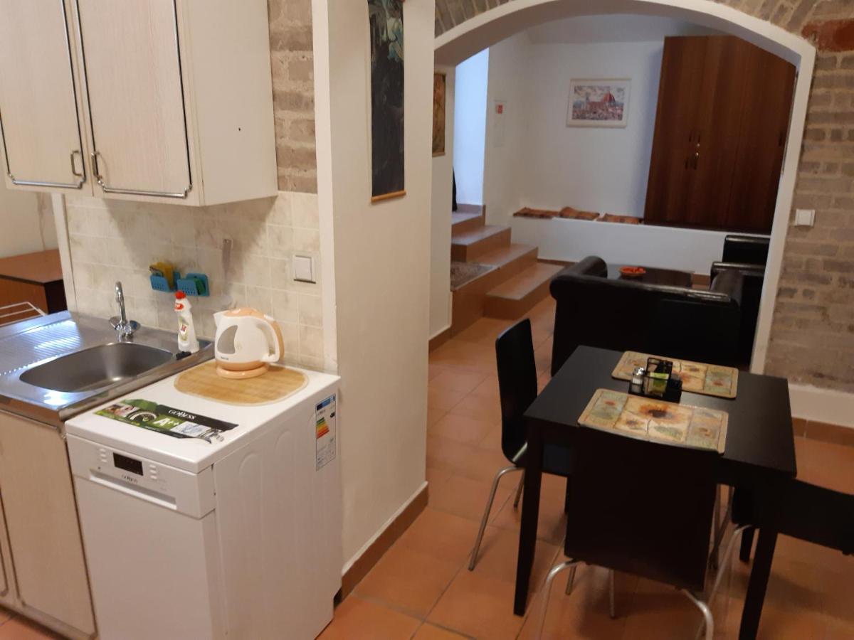 Studio Voluntário - Housity