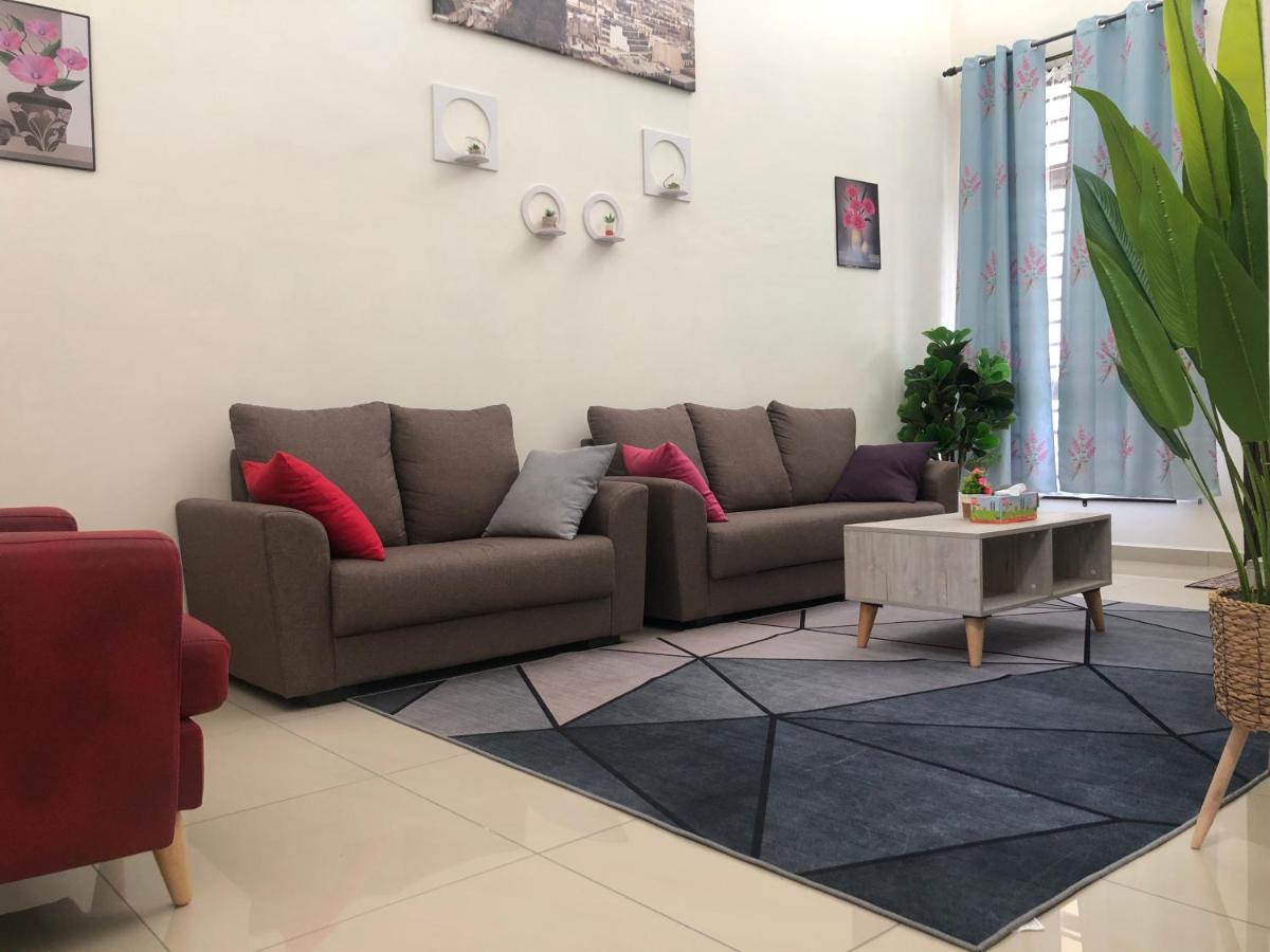 SetiaStayz Kluang - Housity