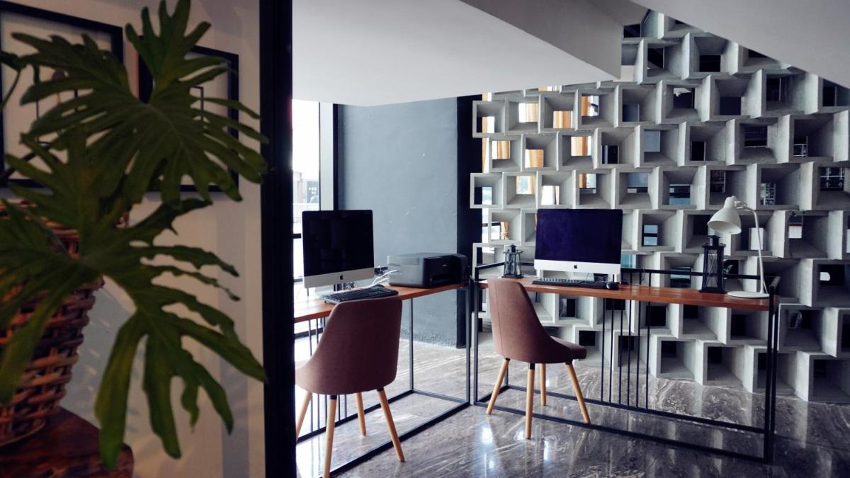 M Roof Hotel & Residences - Housity