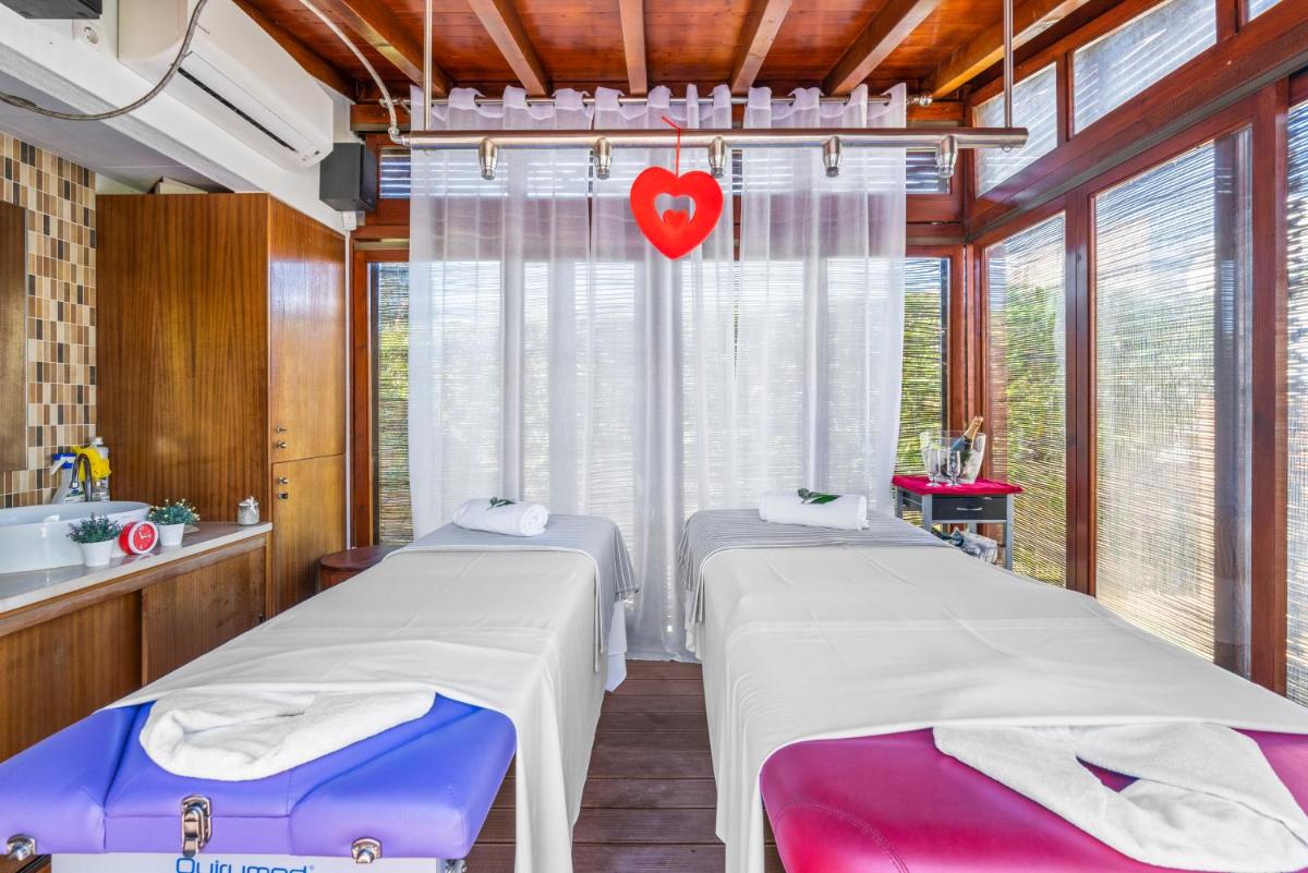 Uma cama ou camas num quarto em Cerro Da Marina Hotel - Adults Only