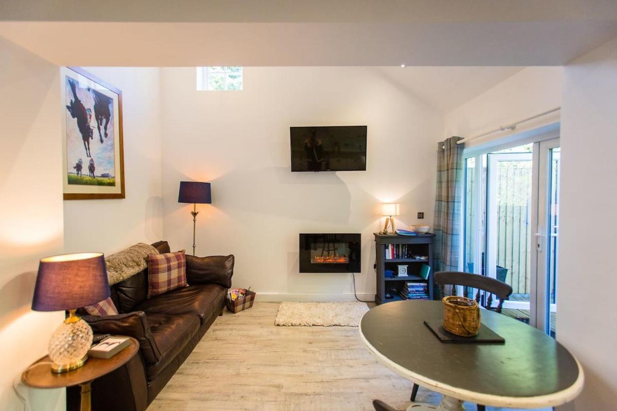 Oakley Retreat - Housity