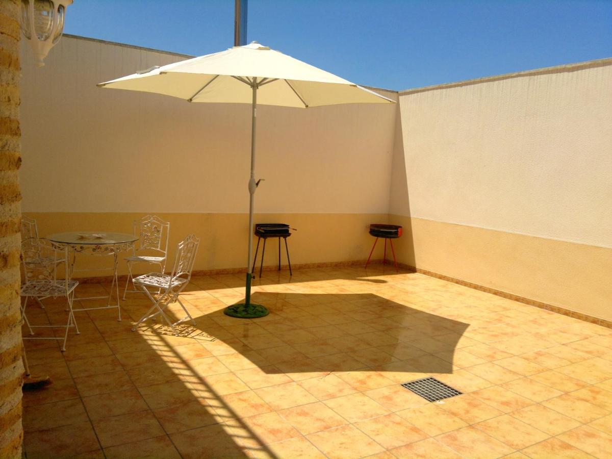 4 bedrooms house with furnished terrace at Castellar de Santiago - Housity