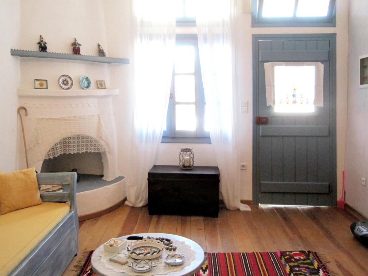 Welcoming House in Skyros with Mountain View - Housity