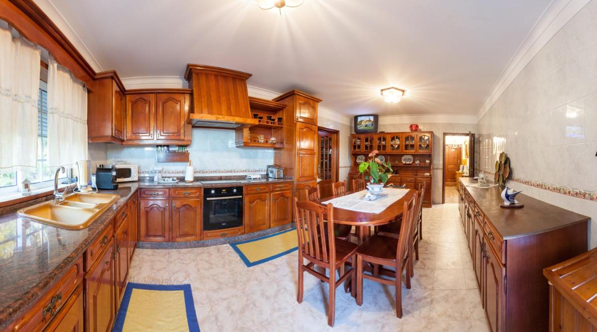 Majestic Manor in Valenca with private pool - Housity