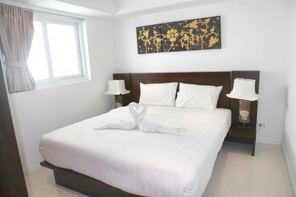 Modern apartment in Phuket of 75 m² with sea view on balcony - Hizvo