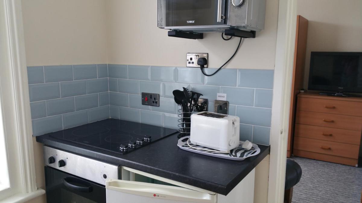 2 berth first floor flat Glen Villa 4 - Housity